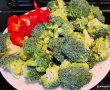 Cotlet de porc cu broccoli si cabanos-2