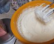 Reteta de tort cu blat umed cu afine, mascarpone si jeleu de capsuni-7