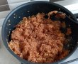 Reteta de prajitura turnata cu mere, gutui si nuci-2