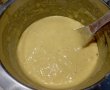 Reteta de prajitura turnata cu mere, gutui si nuci-6