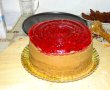 Reteta de tort cu crema de unt cu ciocolata si jeleu de coacaze rosii-33