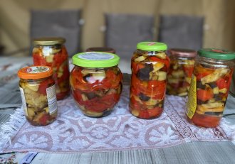 Reteta de ardei cu vinete la borcan
