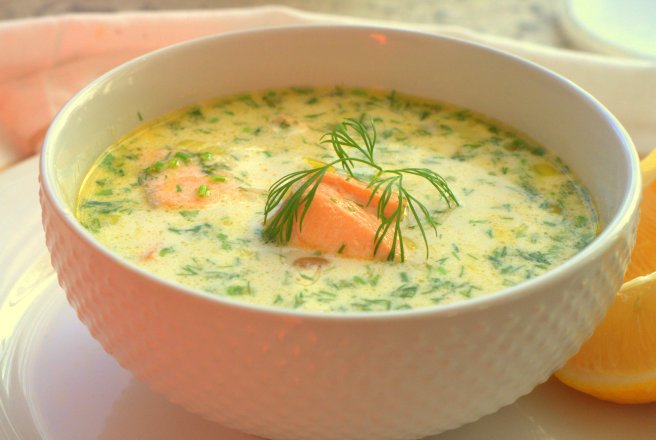 Reteta de Lohikeitto, supa finlandeza de somon (nr.10 din Top Best Soups in the World)