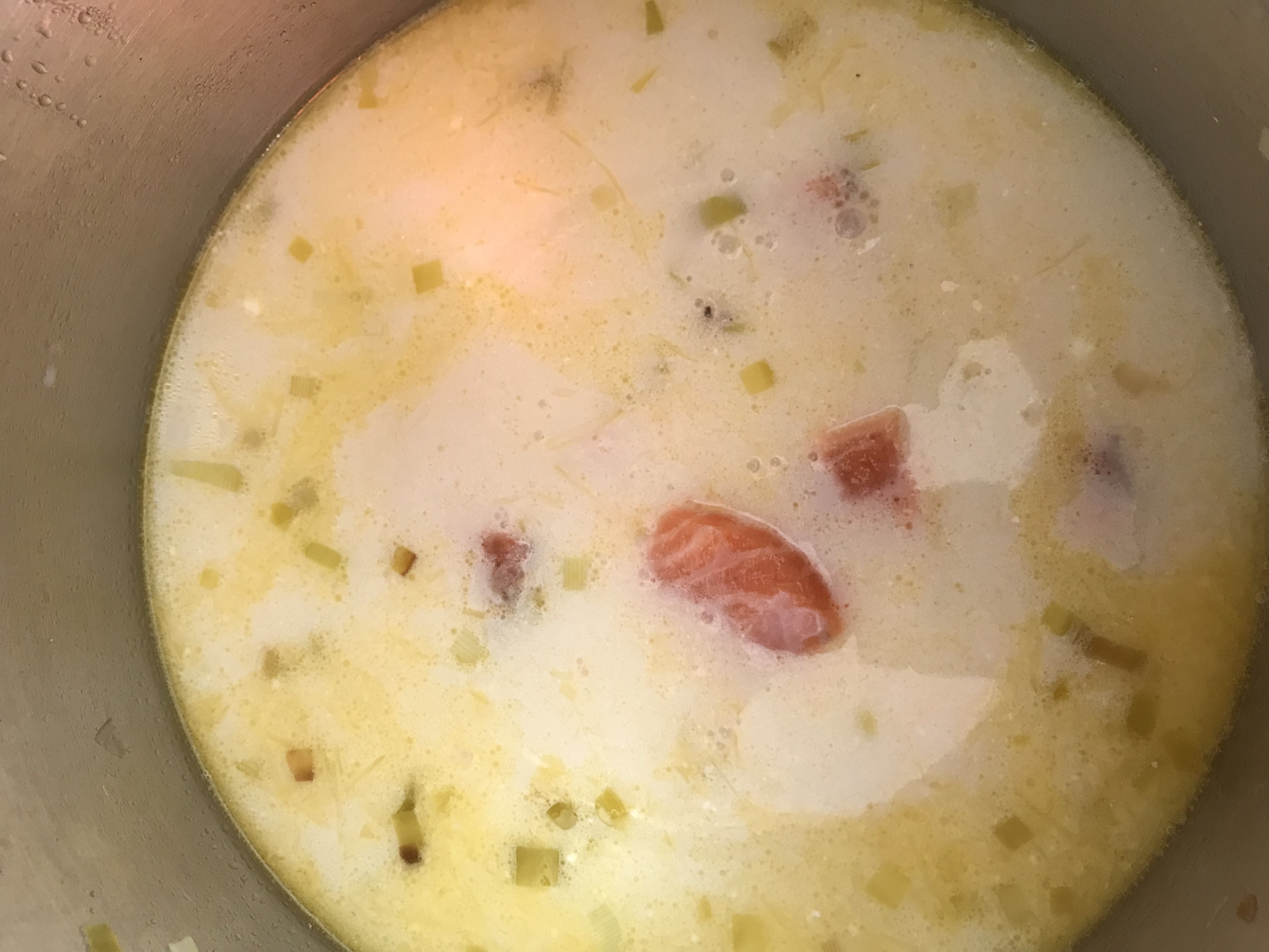 Reteta de Lohikeitto, supa finlandeza de somon (nr.10 din Top Best Soups in the World)