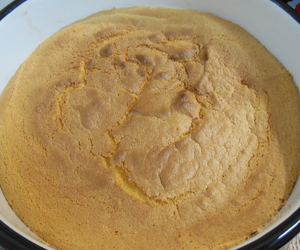 Reteta de tort de mere cu crema de zahar ars