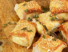 Feta saganaki - Rețeta de aperitiv grecesc