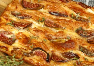 Plăcintă cu smochine și brânză Camembert - Combinația care te va cuceri prin gust și aromă