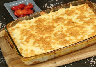 Cartofi cu piept de pui gratinați la cuptor - Rețeta simplă și foarte gustoasă