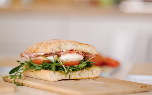 Cum transformi un sandwich clasic într-o opțiune creativă și gustoasă?