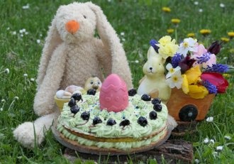 Tort cu crema de fistic - Deliciu fin si aromat