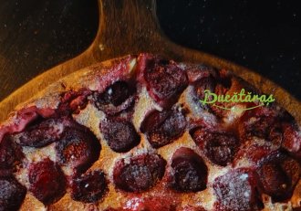 Clafoutis cu căpșuni - Desertul savuros și aromat