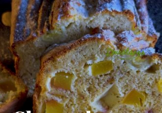 Chec cu banane și nectarine - Deliciu aromat și fraged