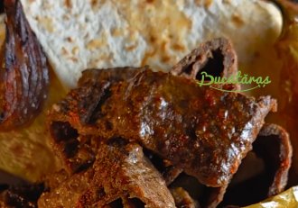 Kebab la tavă - Rețeta rapidă și delicioasă care a cucerit internetul