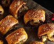 Rulouri cu ceapă caramelizată și brânză Camembert - Aperitiv rapid și gustos-4