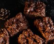 Prăjitura cu ciocolată și fulgi de porumb - Deliciu însiropat și cu o crustă crocantă-3