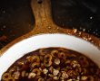 Mucenici muntenești în sos de caramel cu scorțișoară - Rețeta aromată care te va cuceri-2