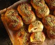 Mucenici moldovenești cu cremă de nucă și ciocolată – super pufoși și delicioși-2