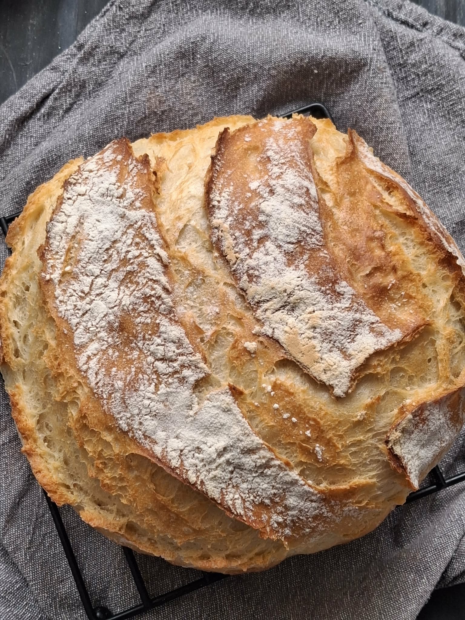 Paine pufoasa de casa - Reteta cu reusita garantata