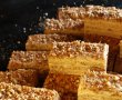 Prăjitură cu migdale pralinate și cremă de vanilie - Fragedă și delicioasă-1