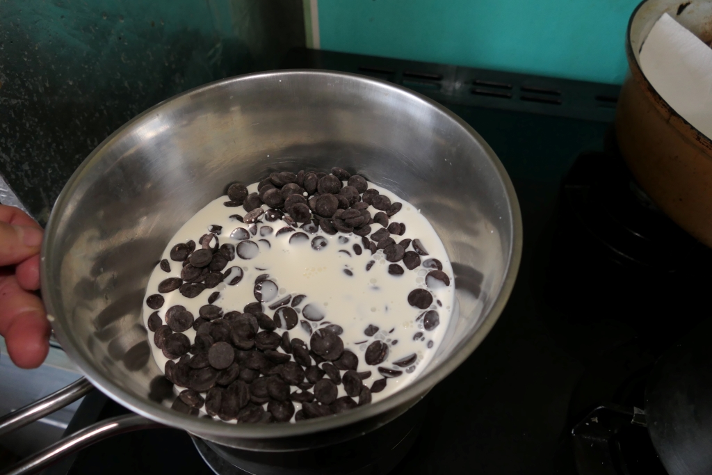 Batoane de ciocolata ''cu de toate'' - Delicioase si spornice