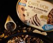 Clătite americane cu fructe, înghețată și topping crunchy-2