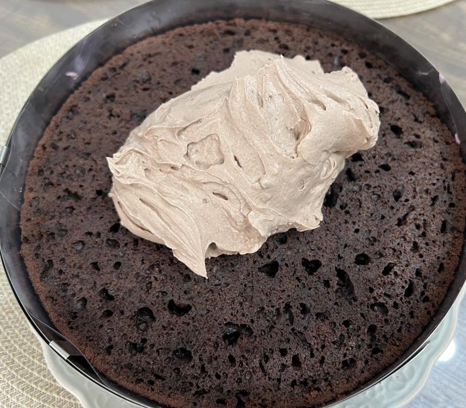 Tort cu mure, cirese si ciocolata
