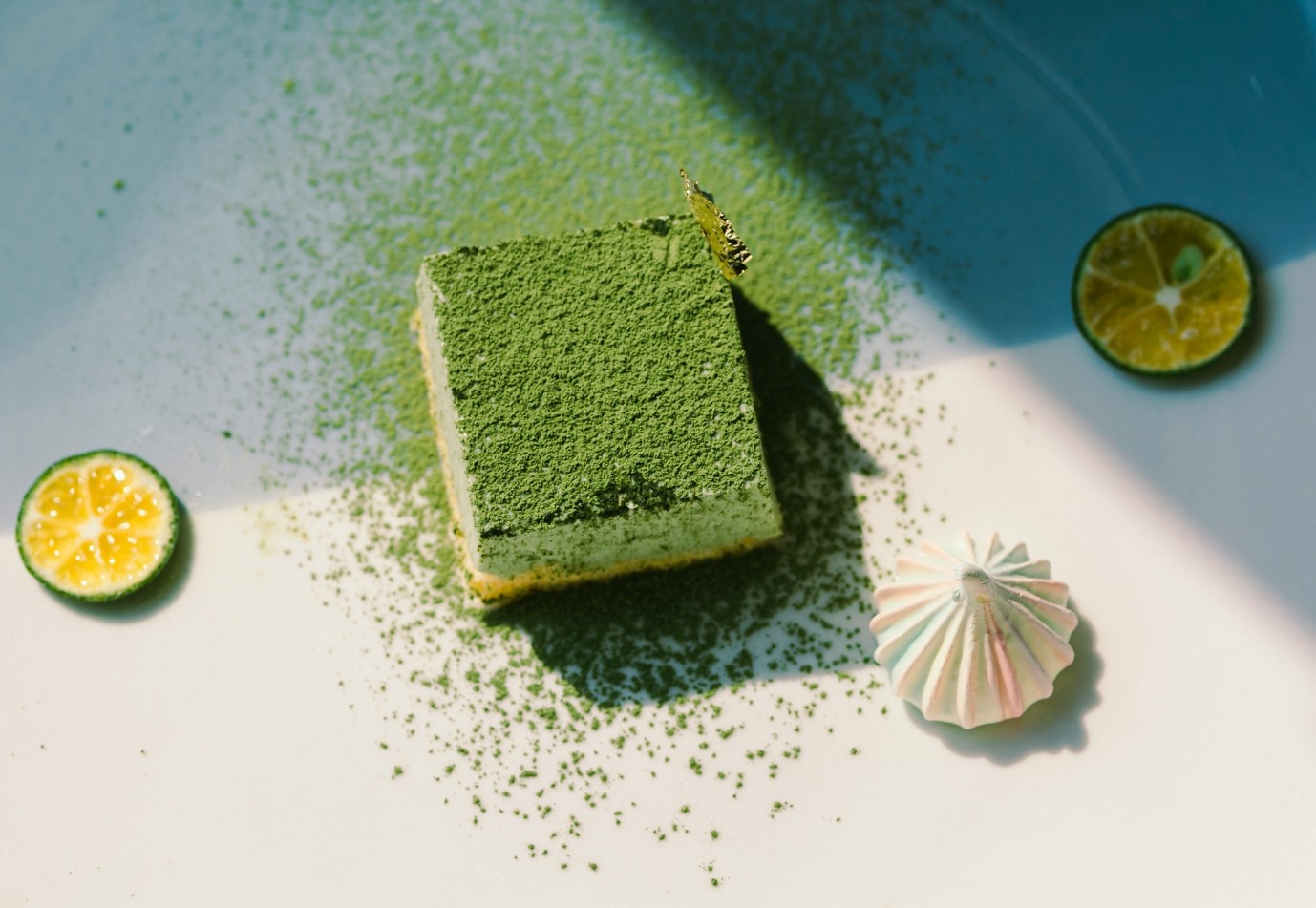 Tiramisu cu matcha – desertul italian în varianta verde, cremoasă și aromată