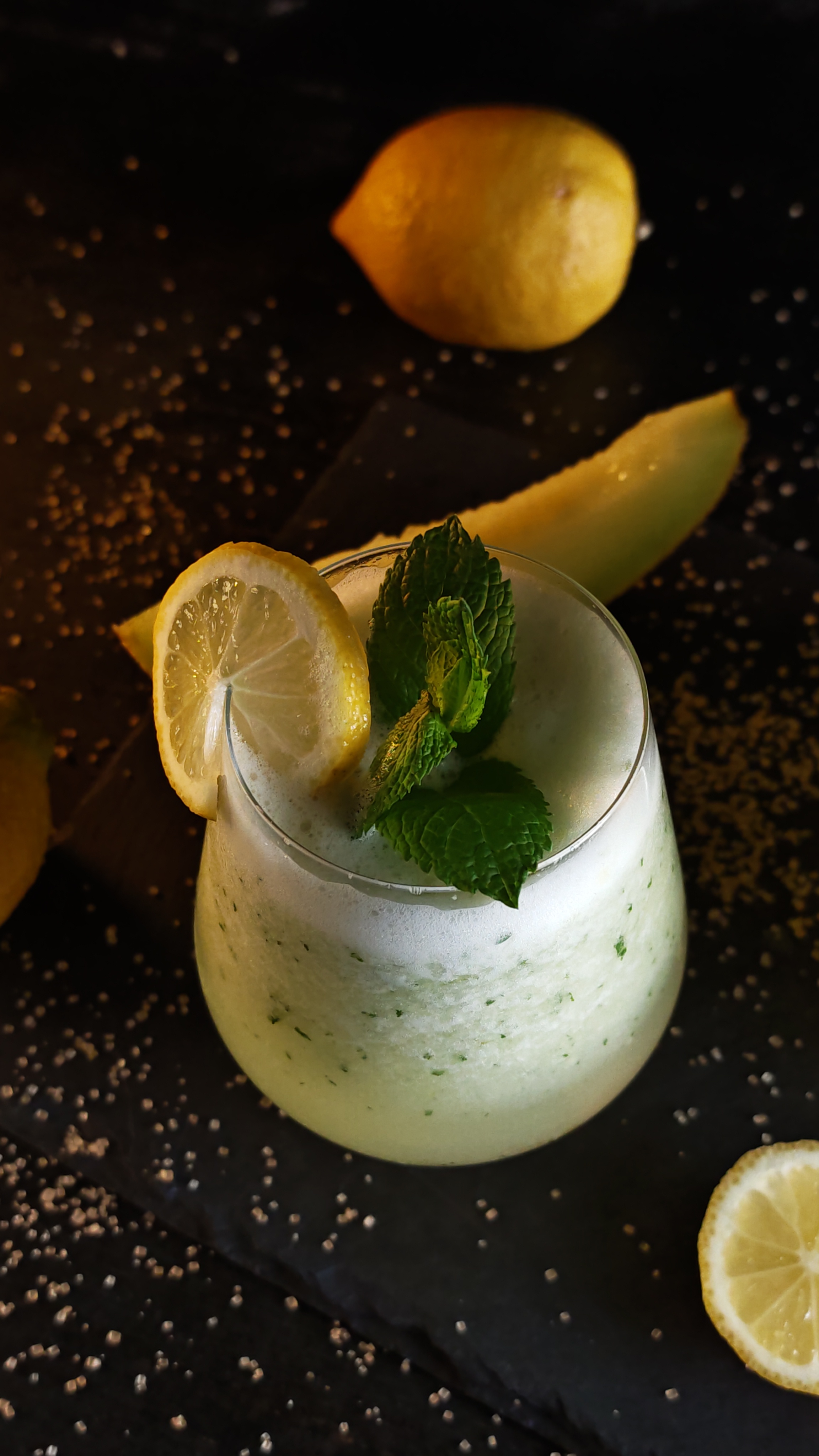 Limonadă cu pepene galben și mentă - Deliciu de vară răcoritor și savuros