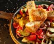 Salată grecească reinterpretată - Rețeta savuroasă cu feta pane-0
